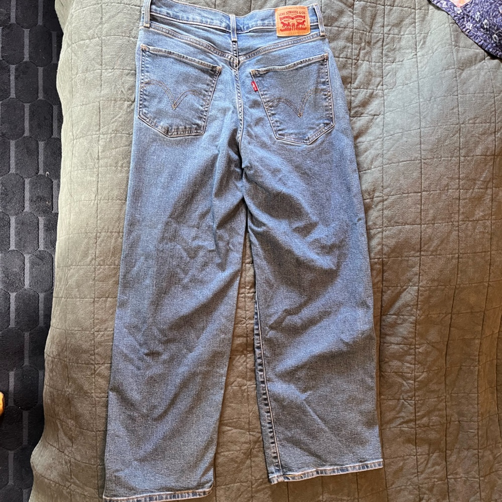 Levis High Rise Wide Leg Jeans - Picture 4 of 5